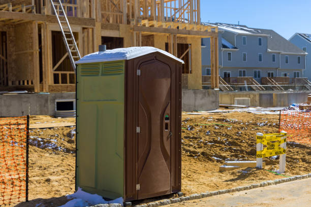 Best Portable toilet rental cost  in Lyons, WI